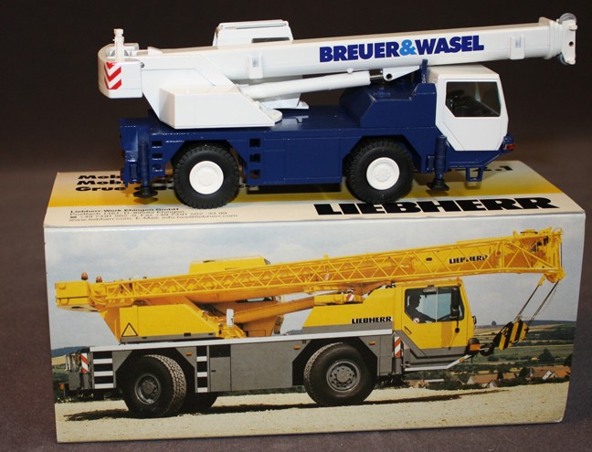 Liebherr 1030-2.1 2 axle crane 'BREUER & WASSEL'