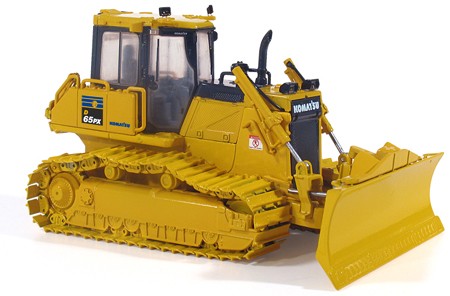 Komatsu D65PX-17 dozer with draw bar