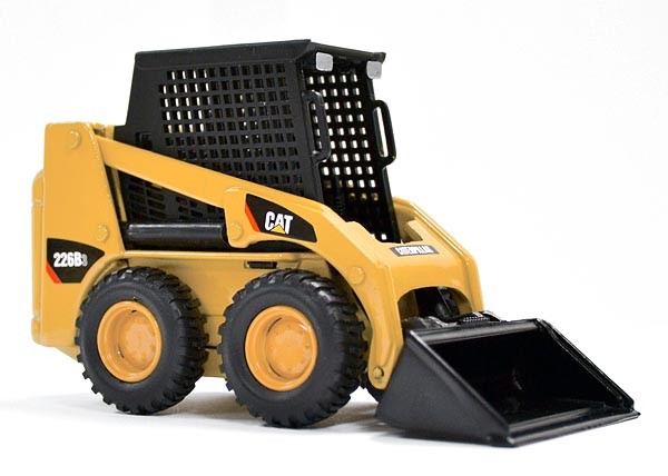 Caterpillar 226b Wheel Skid Steer With Bucket Pallet Forks And