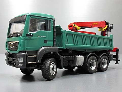 Man TGS M 6X6 with Palfinger crane