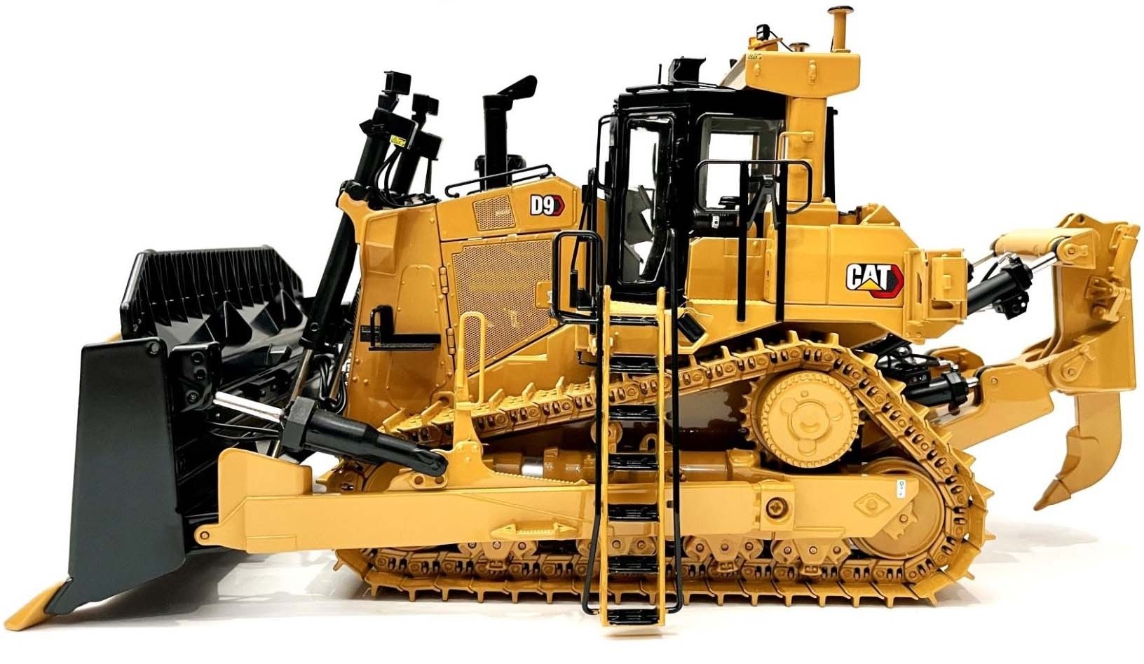  Cat® D9 Dozer SU-Blade w/ Single-Shank Ripper