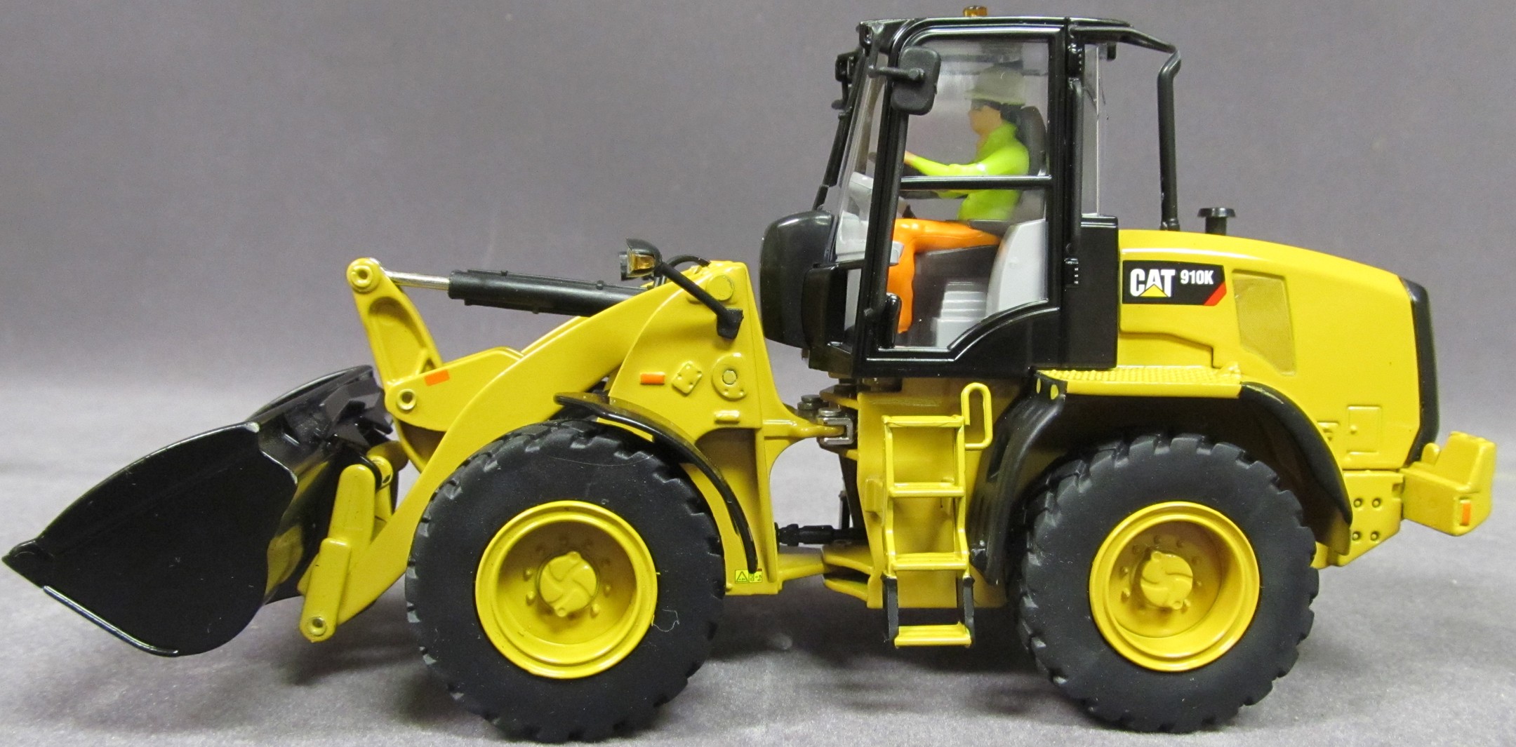 Caterpillar 910K Wheel Loader