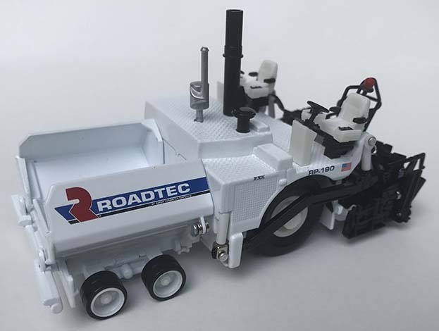 ROADTEC RP-190 PAVER