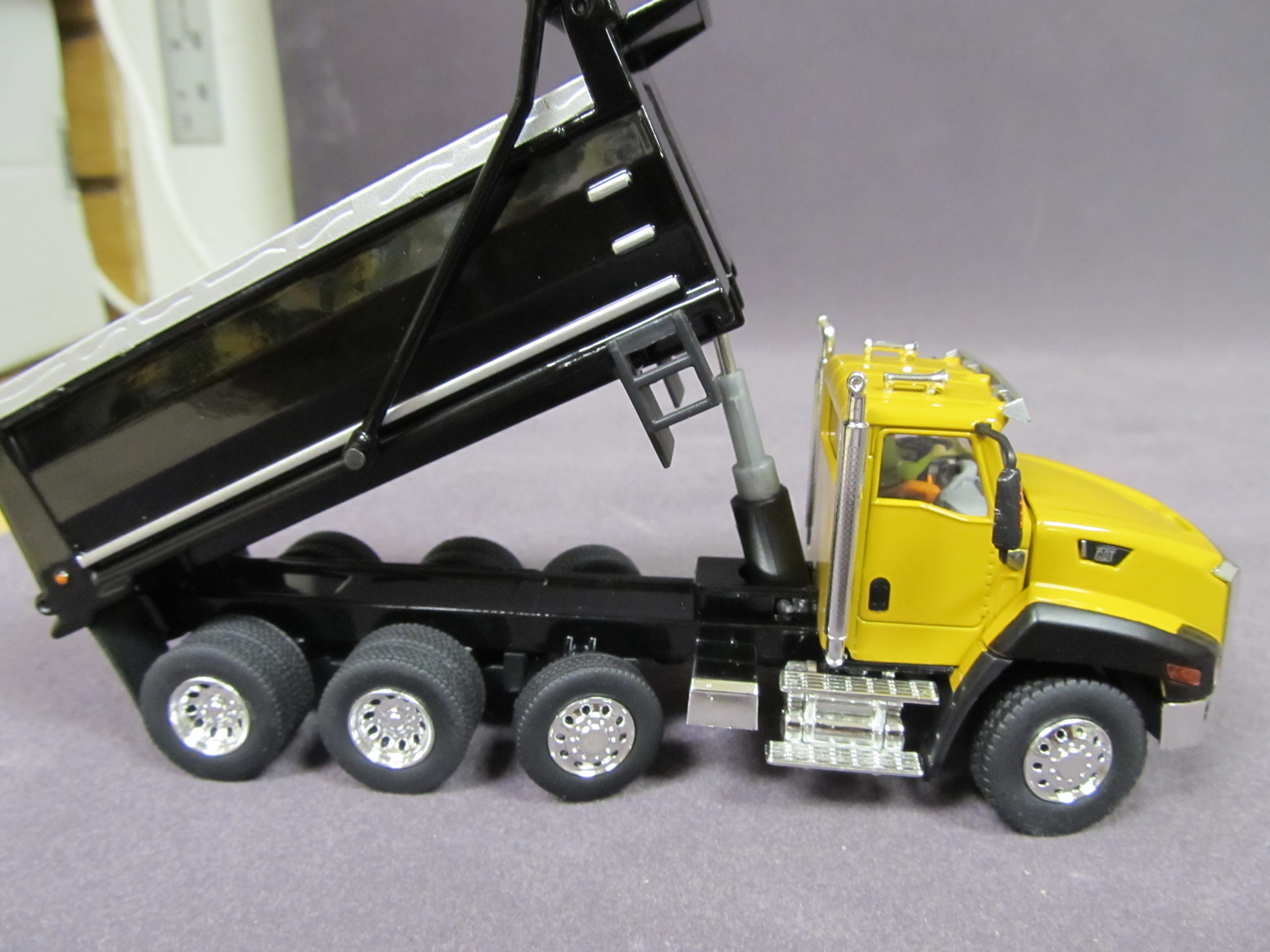 Caterpillar Ct660 Yellow Dump Truck Diecast Masters