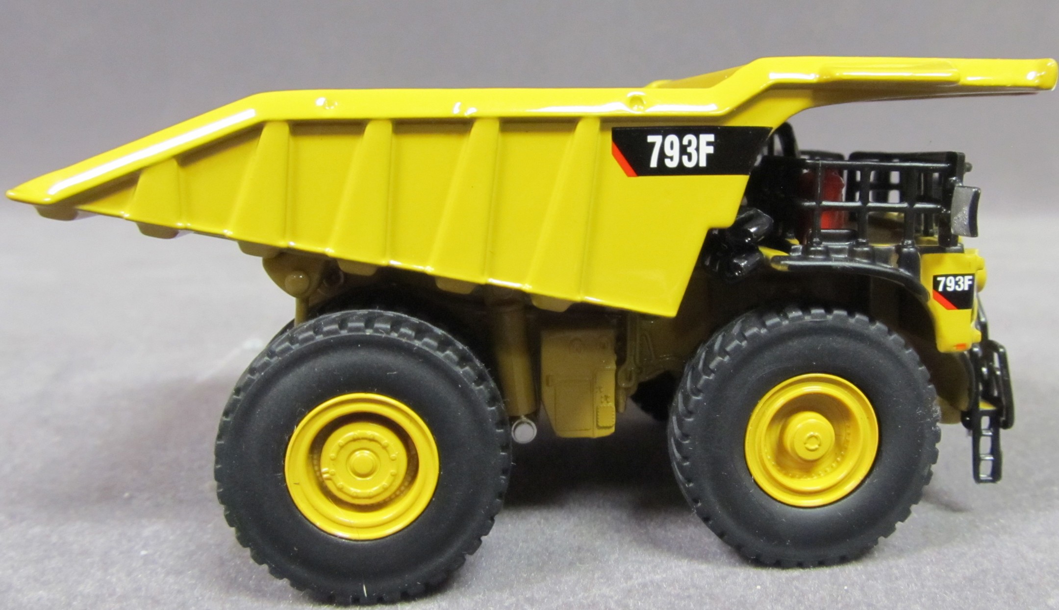 Caterpillar 793F Mining Truck - High Line Series - Product Manufacturers